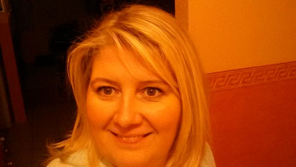 P.Ildikó, 54