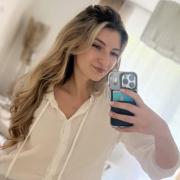 Hannelore, 42