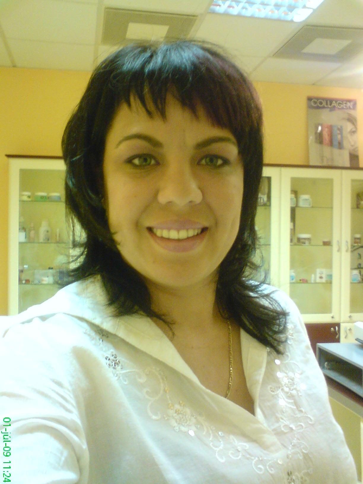 pamel, 42