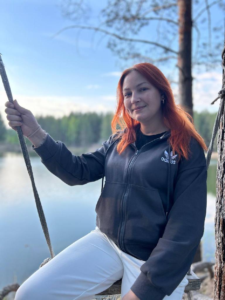 Tsira, 31