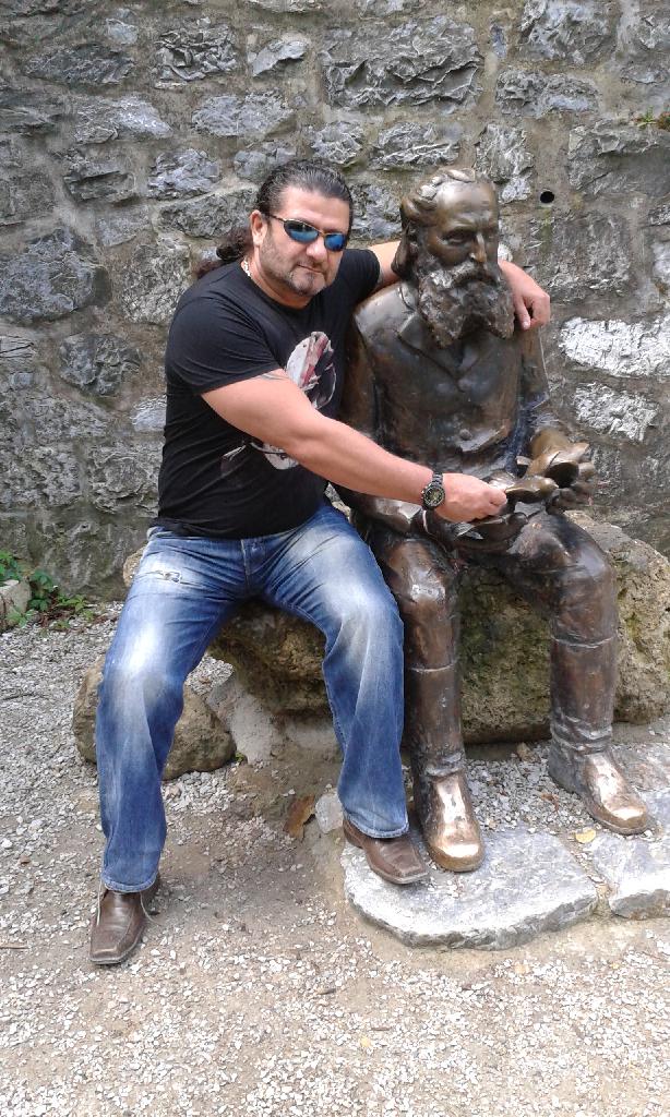 Gringoaki, 63