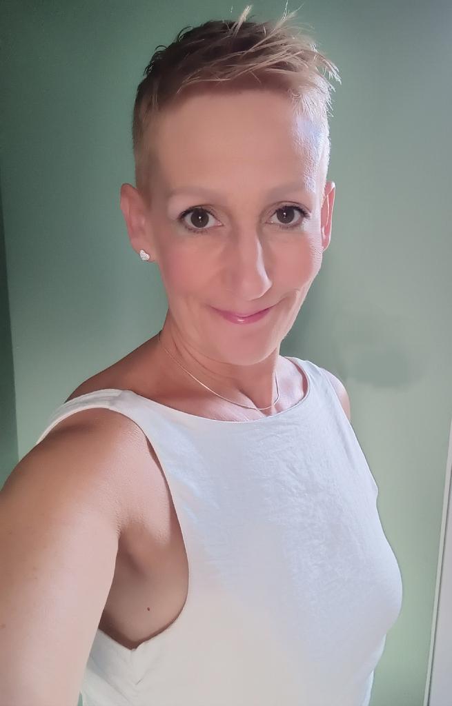 MonCherry, 53