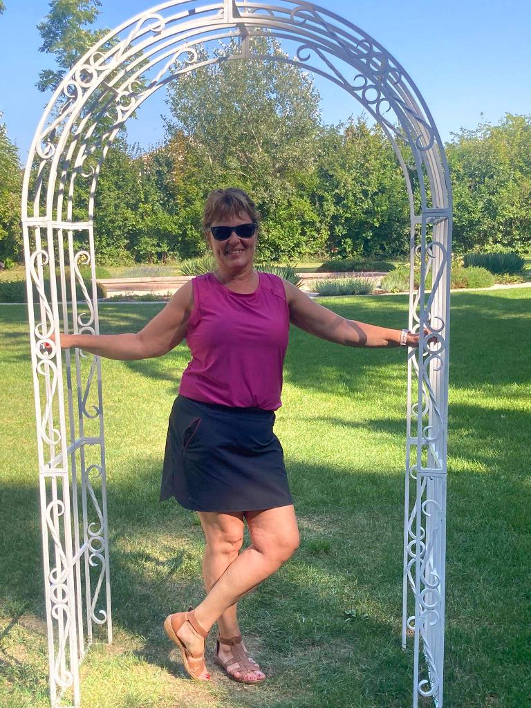Eny, 49