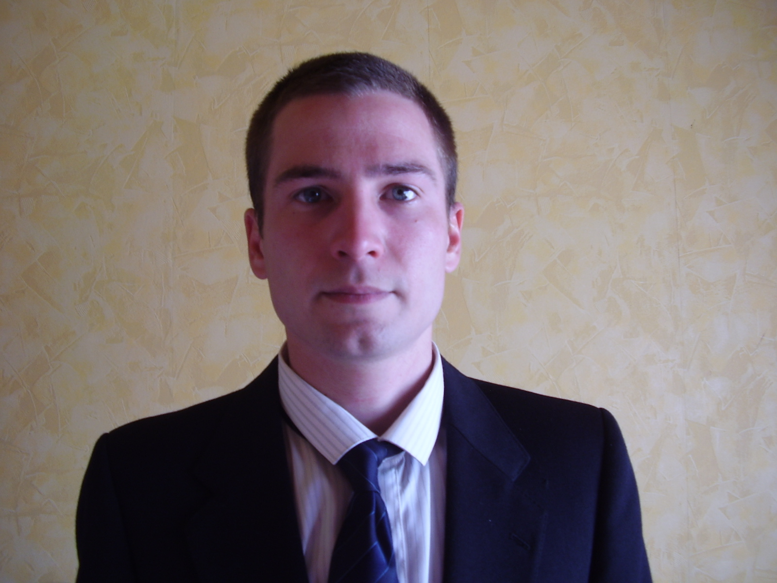 Jauzsi, 44