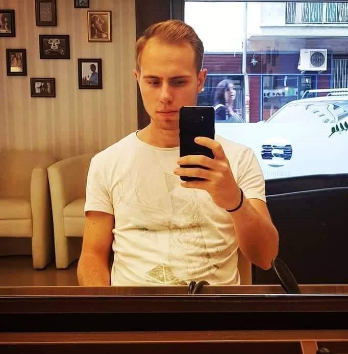 MattBaker, 32