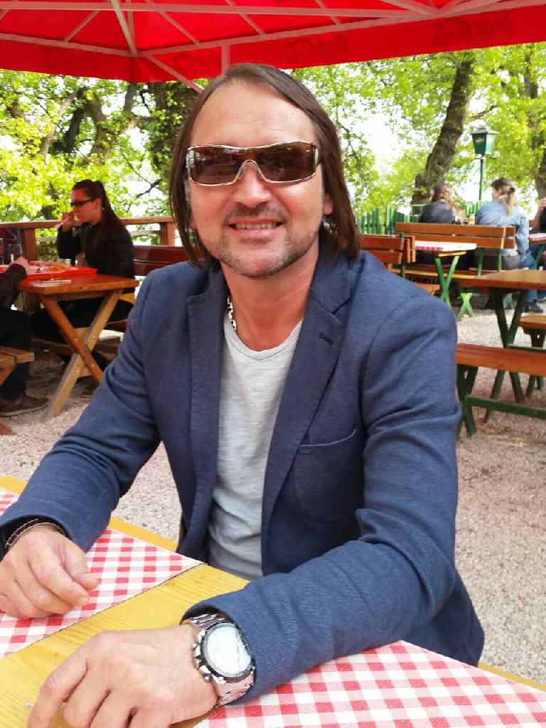 Lerobi, 49