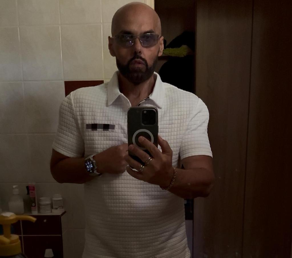 Mike_, 55