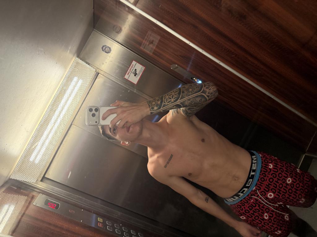 Valeentin, 23